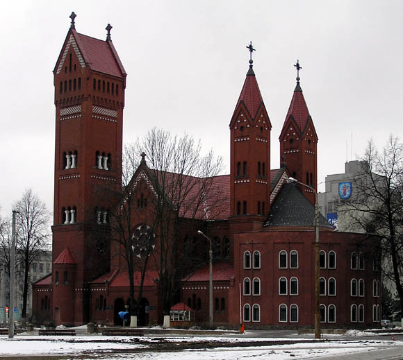 Sankt Simeon och Helena kyrkan, Rda katolikkyrkan i centrum av Minsk.